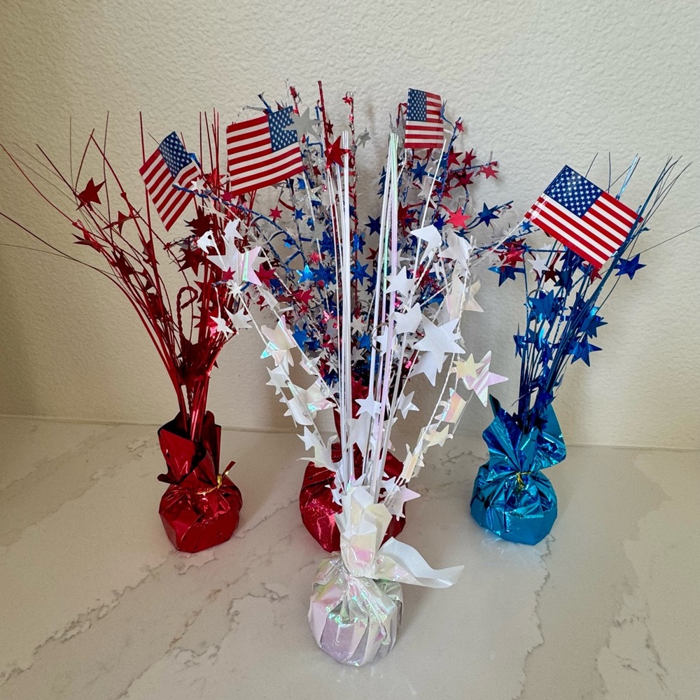 Party supplies. Patriotic Foil Spray Centerpiece/Balloon Weights